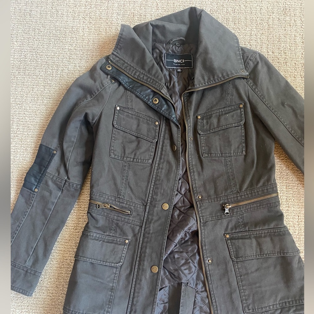 Grey/black jacket